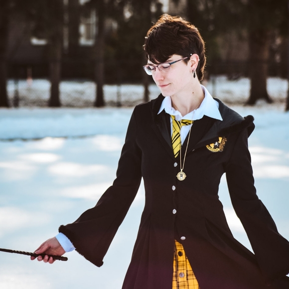 Hello, I'm Nicole - - Picture 1 of 3